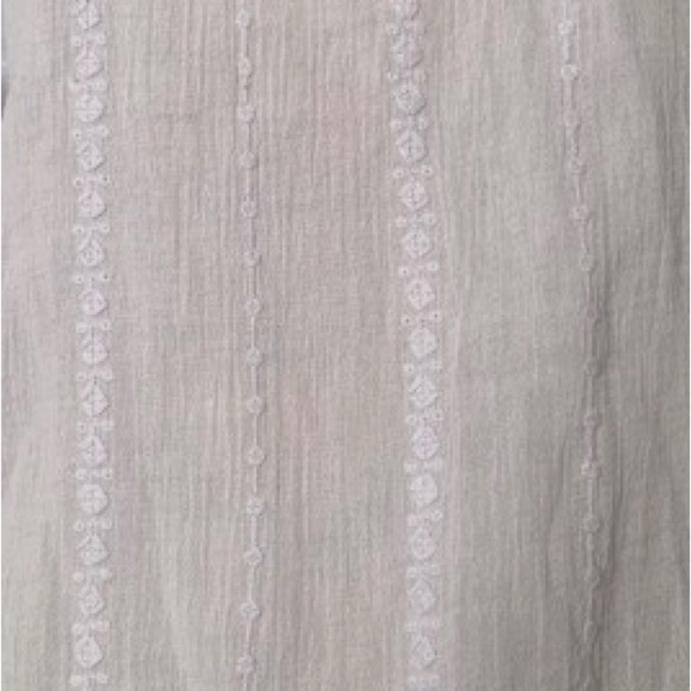💛 Universal Thread Flutter Sleeve Top - Picture 7 of 9